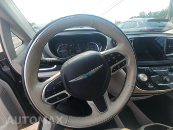 2018 Chrysler Pacifica Hybrid Limited 121.6" WB – miniatura 10