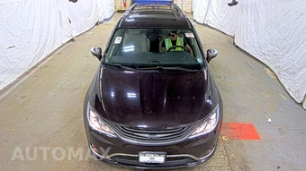 2018 Chrysler Pacifica Hybrid Limited 121.6" WB – miniatura 2