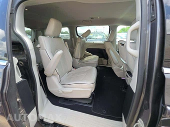 2018 Chrysler Pacifica Hybrid Limited 121.6" WB – miniatura 17