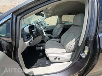 2018 Chrysler Pacifica Hybrid Limited 121.6" WB – miniatura 6