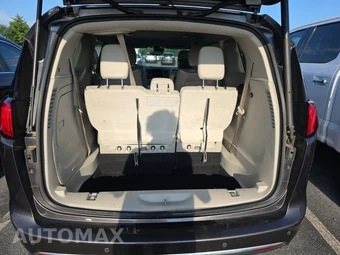 2018 Chrysler Pacifica Hybrid Limited 121.6" WB - miniatura 17