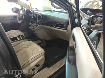 2018 Chrysler Pacifica Hybrid Limited 121.6" WB - miniatura 29