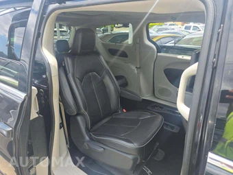 2018 Chrysler Pacifica Hybrid Limited 121.6" WB – miniatura 17
