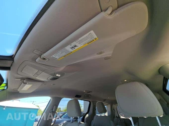 2018 Chrysler Pacifica Hybrid Touring Plus 121.6" WB - miniatura 11