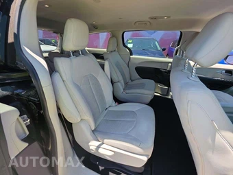 2018 Chrysler Pacifica Hybrid Touring Plus 121.6" WB - miniatura 17