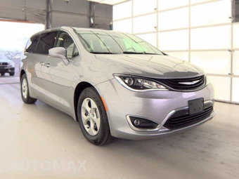 2018 Chrysler Pacifica Hybrid Touring Plus 121.6" WB – miniatura 3