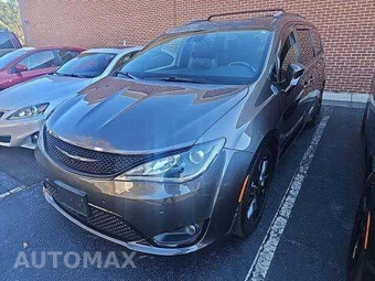 2018 Chrysler Pacifica Limited 121.6" WB