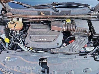 2018 Chrysler Pacifica Limited 121.6" WB – miniatura 24
