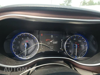 2018 Chrysler Pacifica Limited 121.6" WB – miniatura 12