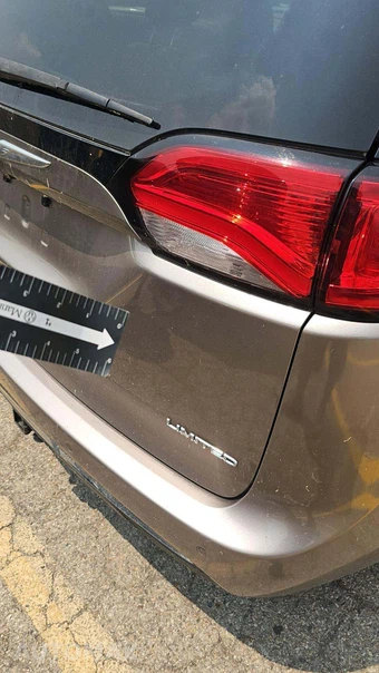2018 Chrysler Pacifica Limited 121.6" WB – miniatura 25