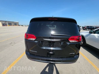 2018 Chrysler Pacifica Limited 121.6" WB – miniatura 5