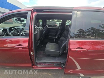 2018 Chrysler Pacifica Limited 121.6" WB - miniatura 13