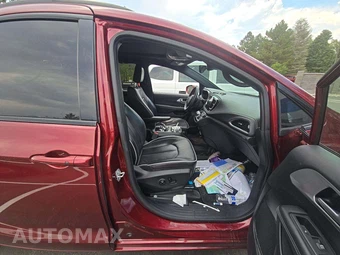 2018 Chrysler Pacifica Limited 121.6" WB - miniatura 19
