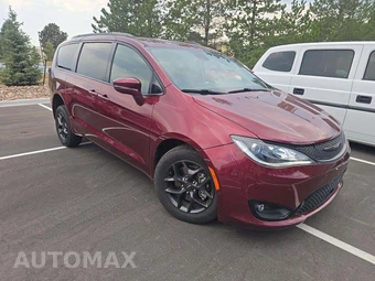 2018 Chrysler Pacifica Limited 121.6" WB - miniatura 4