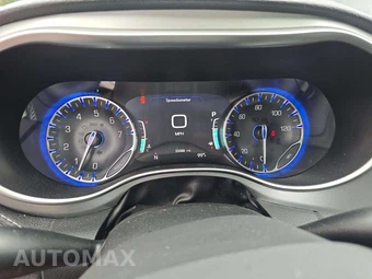 2018 Chrysler Pacifica Limited 121.6" WB - miniatura 9