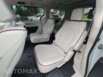 2018 Chrysler Pacifica Limited 121.6" WB – miniatura 13