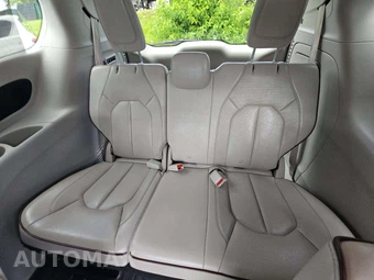 2018 Chrysler Pacifica Limited 121.6" WB – miniatura 14