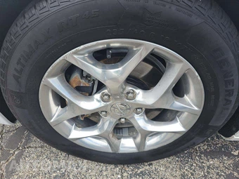 2018 Chrysler Pacifica Limited 121.6" WB – miniatura 23