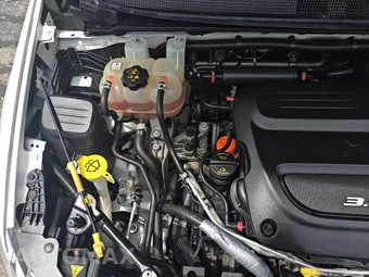 2018 Chrysler Pacifica Limited 121.6" WB – miniatura 24