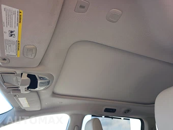 2018 Chrysler Pacifica Limited 121.6" WB – miniatura 18