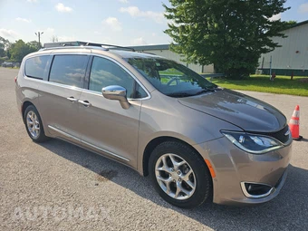 2018 Chrysler Pacifica Limited 121.6" WB – miniatura 3