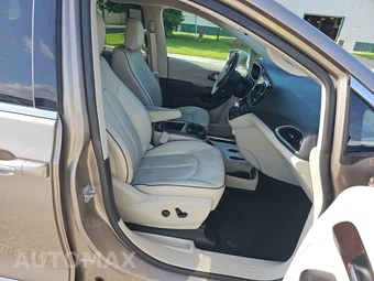 2018 Chrysler Pacifica Limited 121.6" WB – miniatura 8