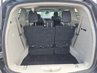 2018 Chrysler Pacifica Limited 121.6" WB – miniatura 23