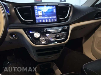 2018 Chrysler Pacifica Limited 121.6" WB – miniatura 10