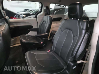 2018 Chrysler Pacifica Limited 121.6" WB – miniatura 13