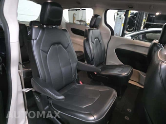 2018 Chrysler Pacifica Limited 121.6" WB – miniatura 17