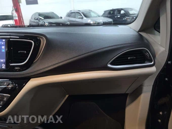 2018 Chrysler Pacifica Limited 121.6" WB – miniatura 20