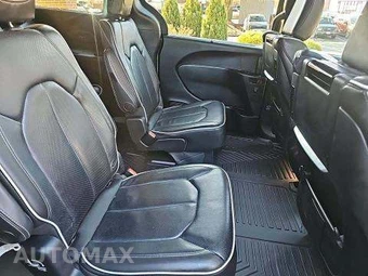 2018 Chrysler Pacifica Limited 121.6" WB - miniatura 18