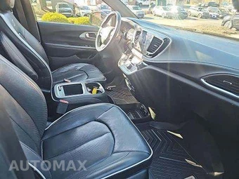 2018 Chrysler Pacifica Limited 121.6" WB - miniatura 20