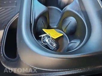 2018 Chrysler Pacifica Limited 121.6" WB - miniatura 9