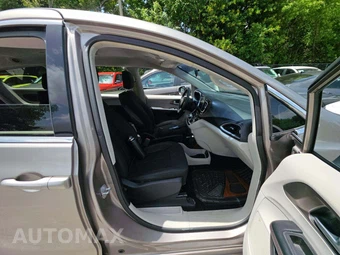 2018 Chrysler Pacifica LX 121.6" WB - miniatura 19