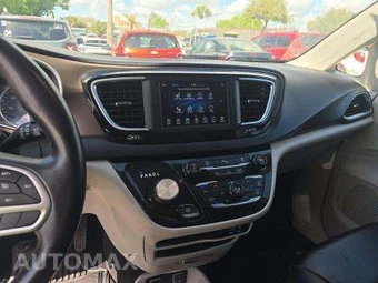 2018 Chrysler Pacifica Touring L 121.6" WB – miniatura 10