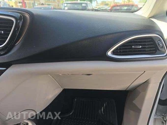 2018 Chrysler Pacifica Touring L 121.6" WB – miniatura 20