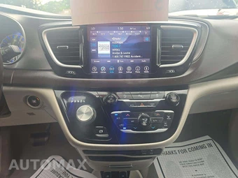 2018 Chrysler Pacifica Touring L 121.6" WB – miniatura 10