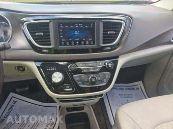 2018 Chrysler Pacifica Touring L 121.6" WB – miniatura 10