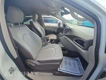 2018 Chrysler Pacifica Touring L 121.6" WB – miniatura 19