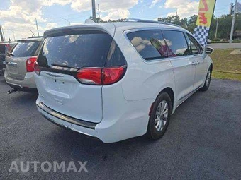 2018 Chrysler Pacifica Touring L 121.6" WB – miniatura 3