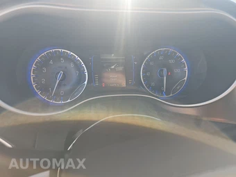 2018 Chrysler Pacifica Touring L 121.6" WB - miniatura 12