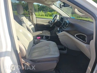 2018 Chrysler Pacifica Touring L 121.6" WB - miniatura 8