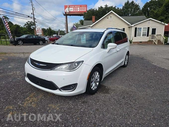 2018 Chrysler Pacifica Touring L 121.6" WB