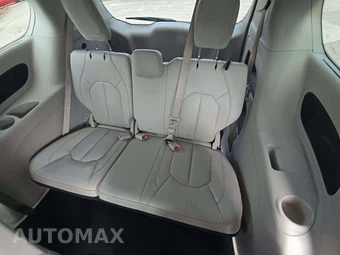 2018 Chrysler Pacifica Touring L 121.6" WB - miniatura 14