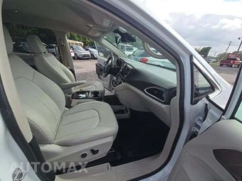 2018 Chrysler Pacifica Touring L 121.6" WB - miniatura 19