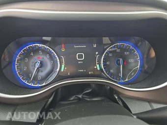 2018 Chrysler Pacifica Touring L 121.6" WB - miniatura 9