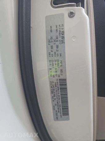 2018 Chrysler Pacifica Touring L 121.6" WB – miniatura 2