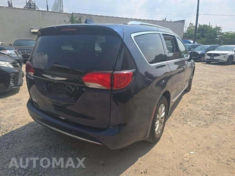2018 Chrysler Pacifica Touring L 121.6" WB – miniatura 3
