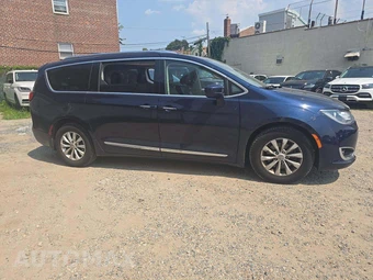 2018 Chrysler Pacifica Touring L 121.6" WB – miniatura 4